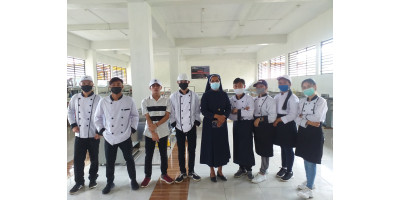 Kegiatan PKL Siswa SMK Katolik Santa Familia Program Keahlian Tata Boga