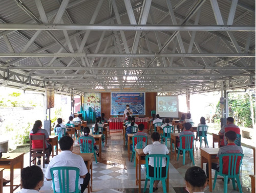 Pembekalan Siswa PKL Kelas XI SMK Katolik Santa Familia Tomohon