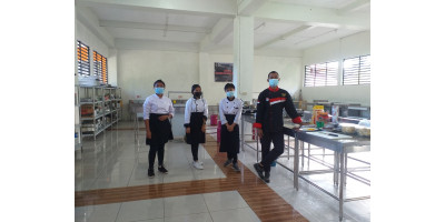 Kegiatan Praktek Siswa Tata Boga dalam Pengolahan Kue