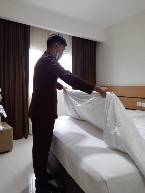 Kegiatan PKL Siswa SMK Katolik Santa Familia Tomohon Kompetensi Perhotelan