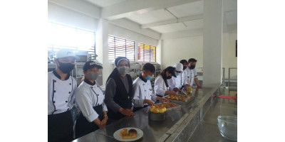 Praktik Tata Boga SMK Katolik Santa Familia Tomohon Pembelajaran Bakery